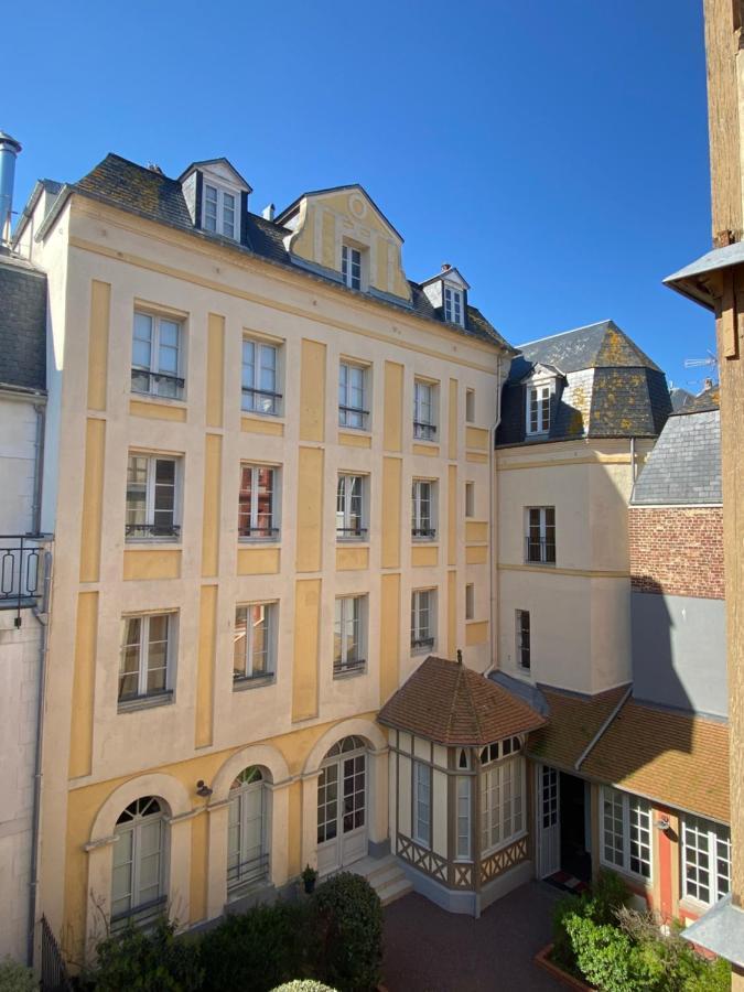 Apartament Le Petit Flaubert Trouville-sur-Mer Zewnętrze zdjęcie